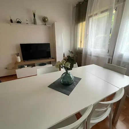 By Foot - House Apartman *