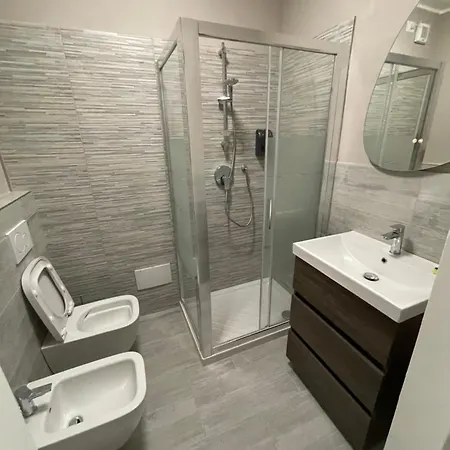 By Foot - House Apartament Varenna