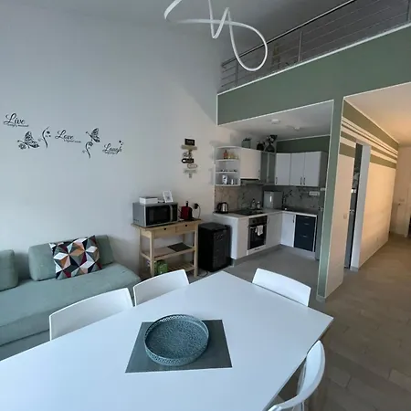 By Foot - House Varenna